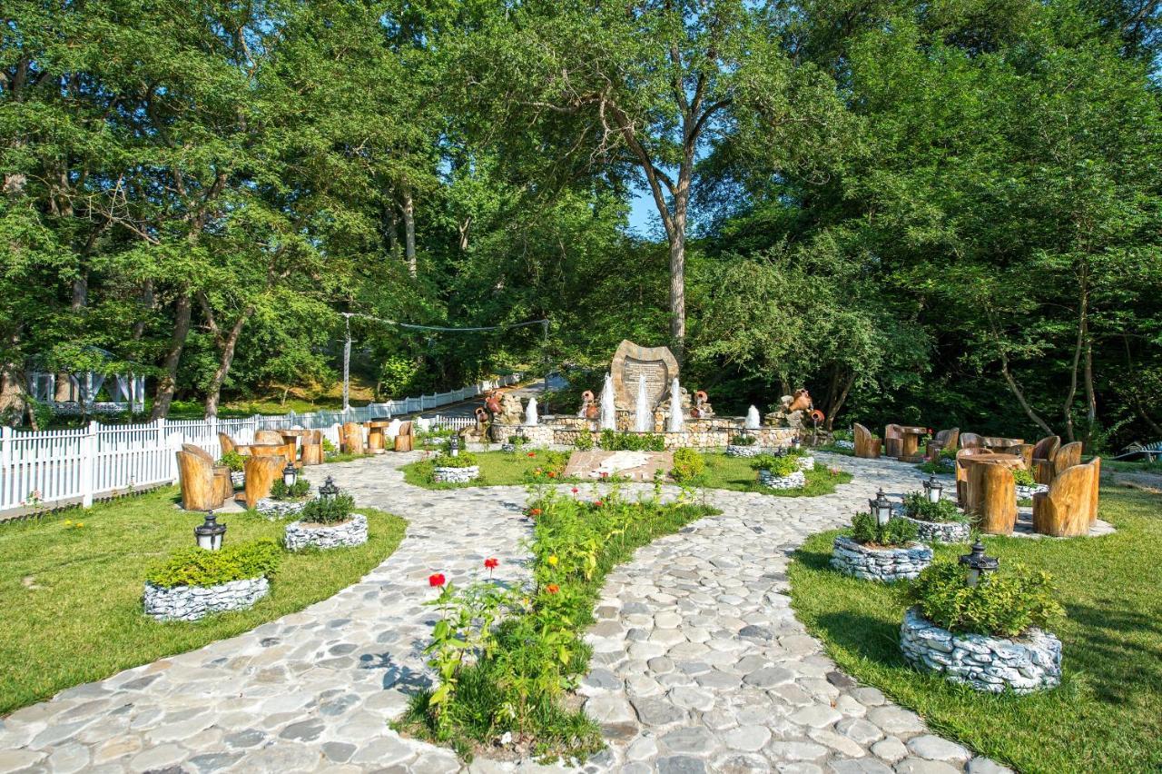 Chukhur Gabala Museum Hotel 外观 照片